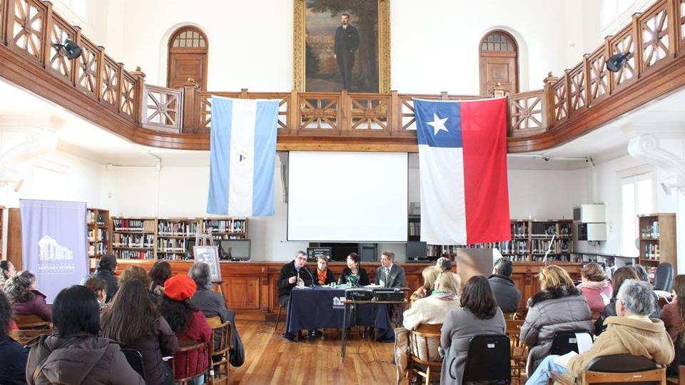 Junto con la muestra de la obra de Rubén Darío, también hubo un conversatorio con importantes invitados