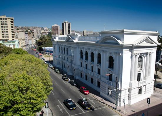 Frontis biblioteca