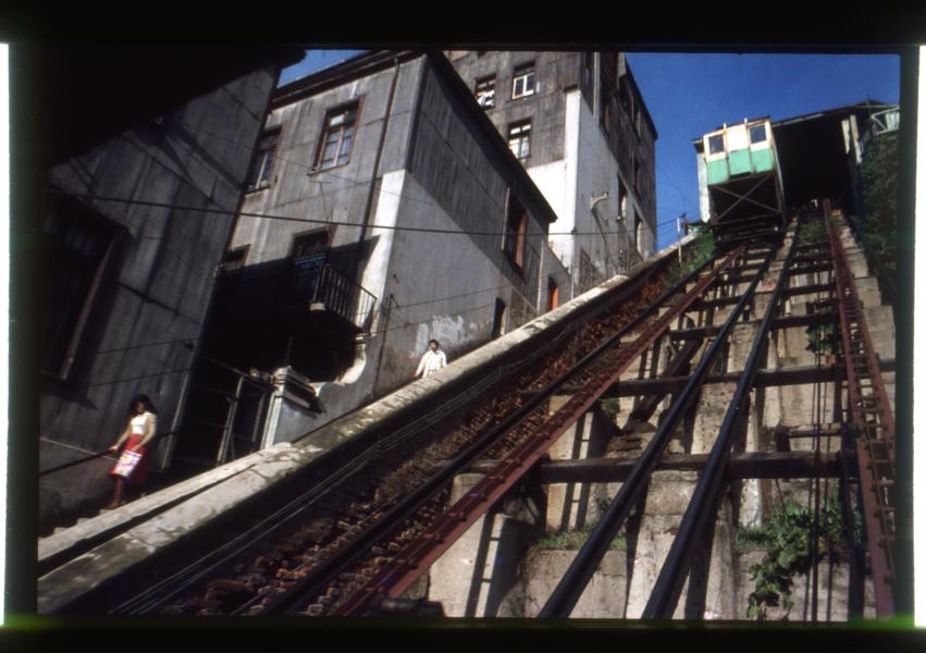 Escala Cienfuegos y Ascensor Cordillera