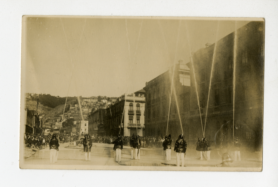 Fotografías de bomberos de la Séptima Compañía &quot;Bomba España&quot;,  Valparaíso decada el '20