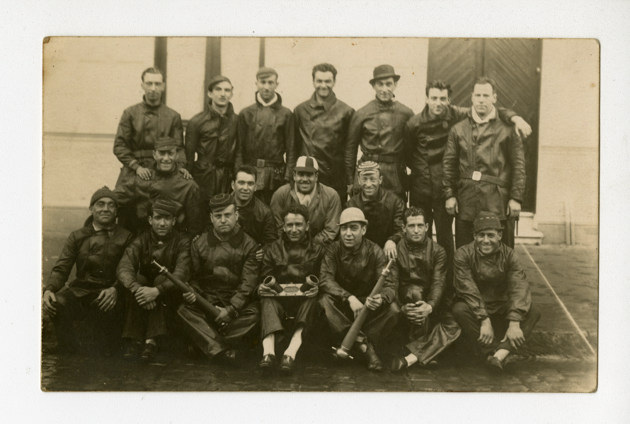 Fotografías de bomberos de la Séptima Compañía &quot;Bomba España&quot;,  Valparaíso década el '20